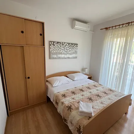 Sunce Economy With Kitchenette * Grebaštica
